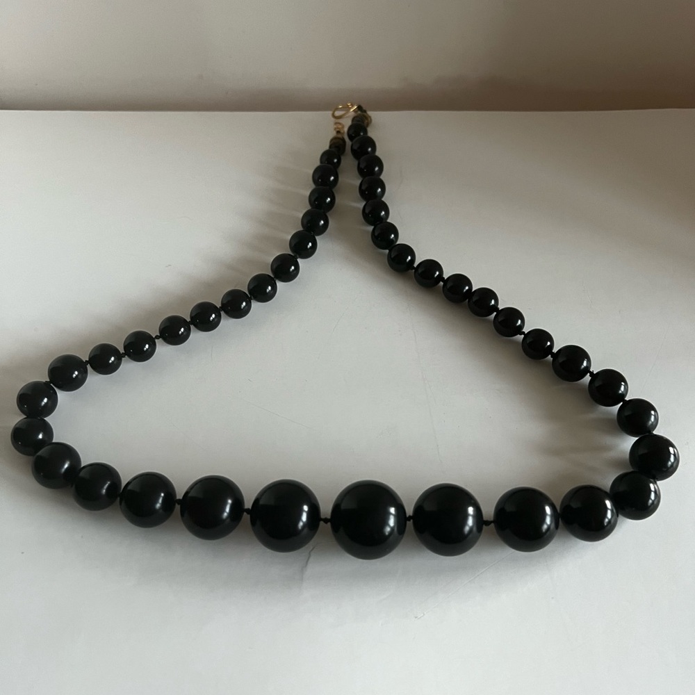 Stunning black African Ebony graduated beaded/pearl necklace - Picture 4 of 12